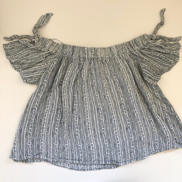 Off the shoulder top - Picture 2 of 3